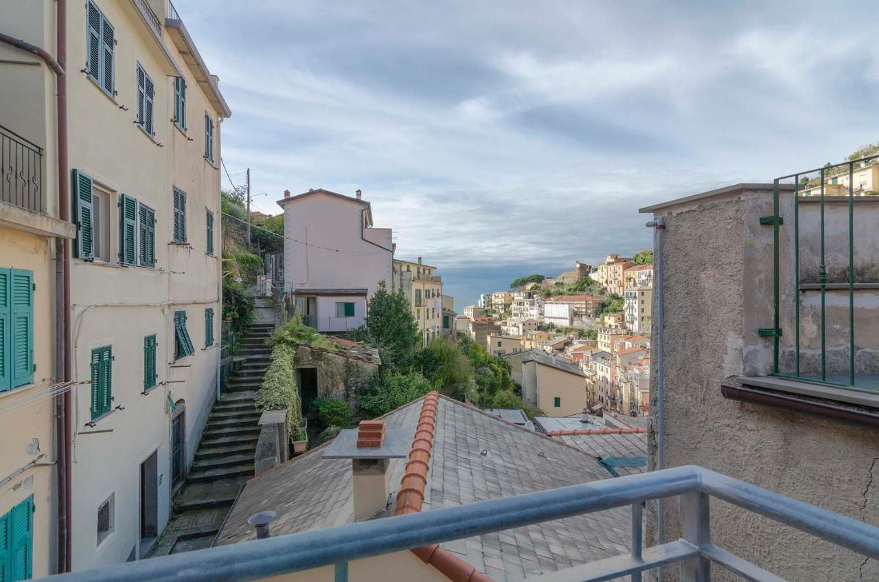 Carruggio Lägenhet Riomaggiore Exteriör bild